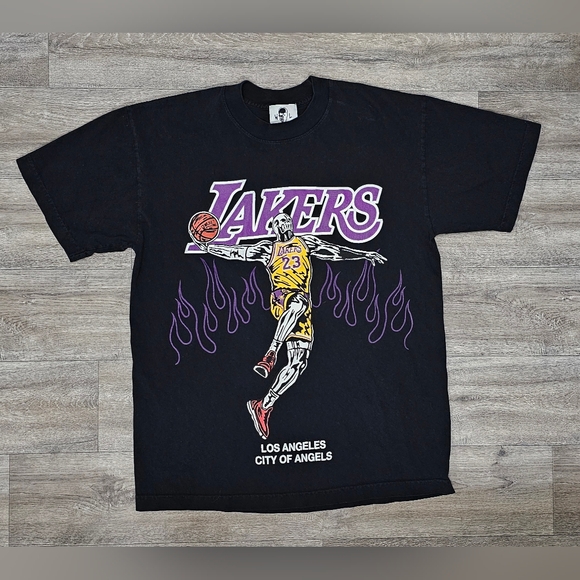Warren Lotas Other - Men's Warren Lotas Lakers T-shirt-Size Medium